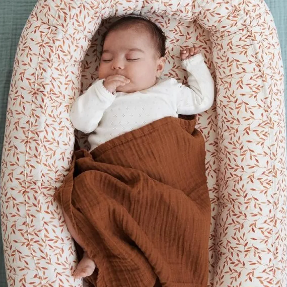 Cam Cam Copenhagen Babynest Caramel Leaves