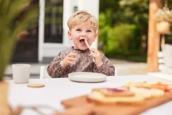 Jollein Kindergeschirr Silikon Nougat 4-Teilig