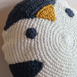 KidsDepot Zierkissen Pinguin Pim Beige