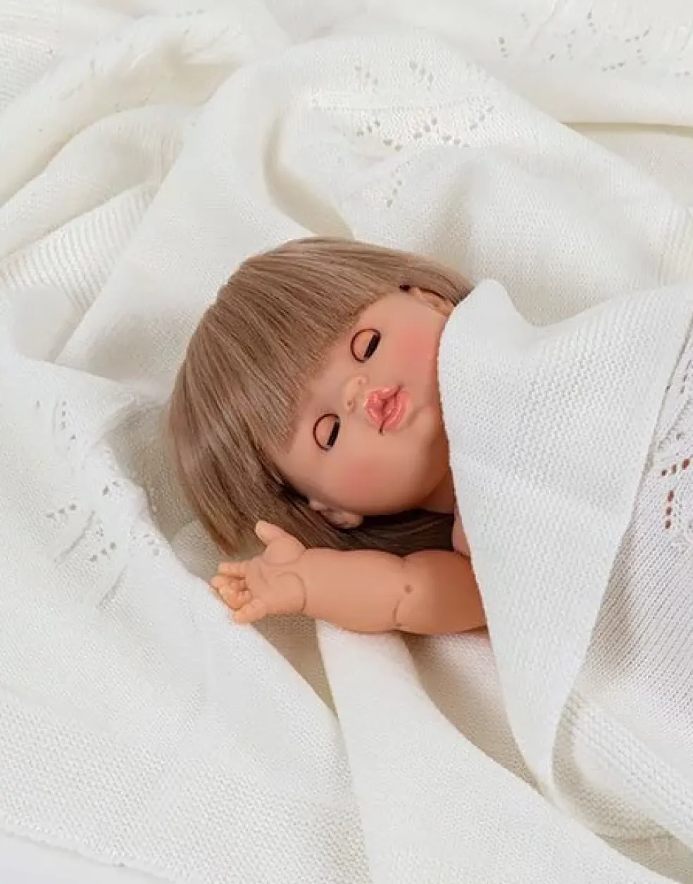 Minikane Puppe Yzé Schlafaugen Gordi 34 cm
