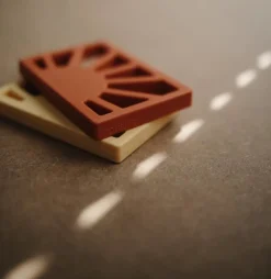 Mushie Beißring Sonne Clay