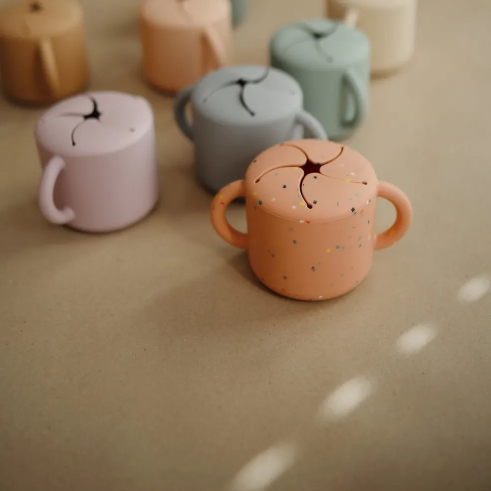 Mushie Snack Cup Confetti Powder Pink Rosa