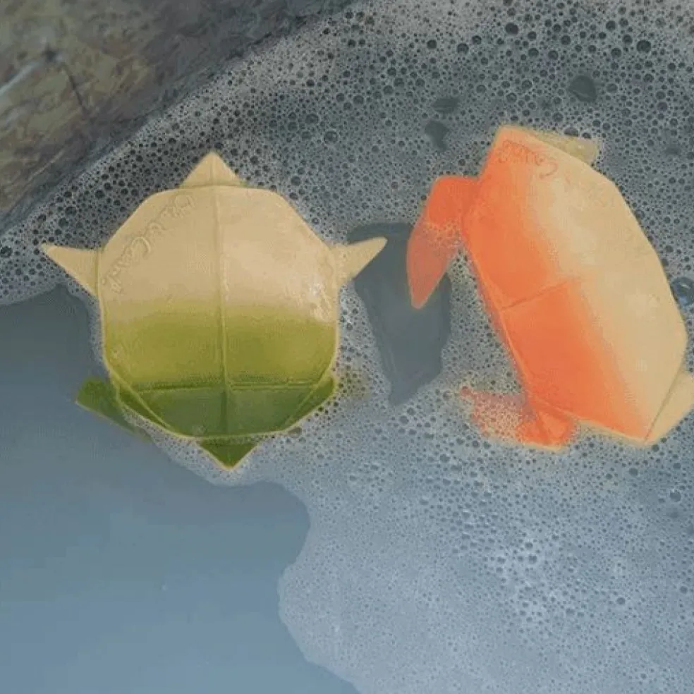 Oli & Carol H2 Origami Bad und Beißspielzeug Schildkröte