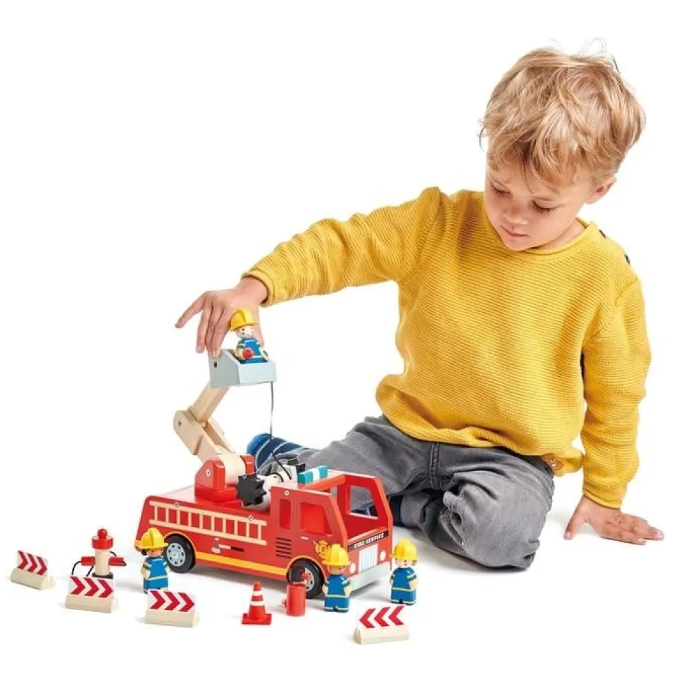 Tender Leaf Toys Feuerwehrauto Holz
