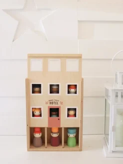 Tender Leaf Toys Happy Folk Hotel Holz