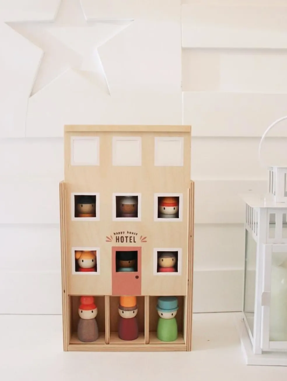 Tender Leaf Toys Happy Folk Hotel Holz
