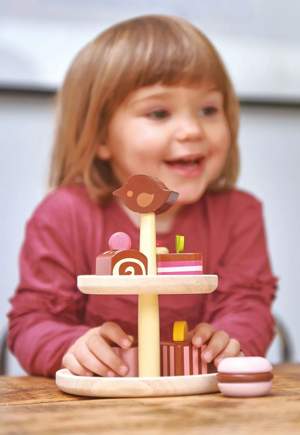 Tender Leaf Toys Schokoladen-Pralinen Etagere Holz